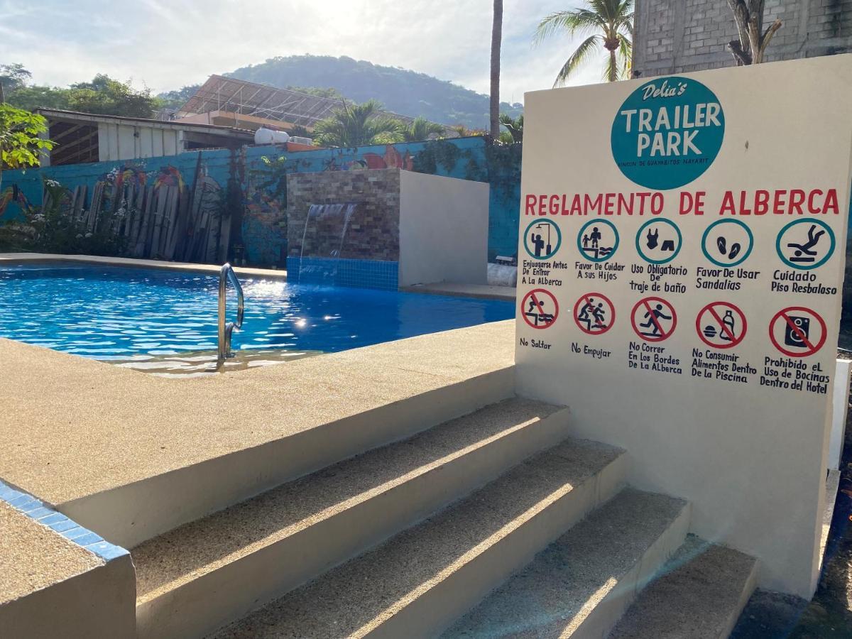 Delias Trailer Park Hotell Rincon de Guayabitos Exteriör bild